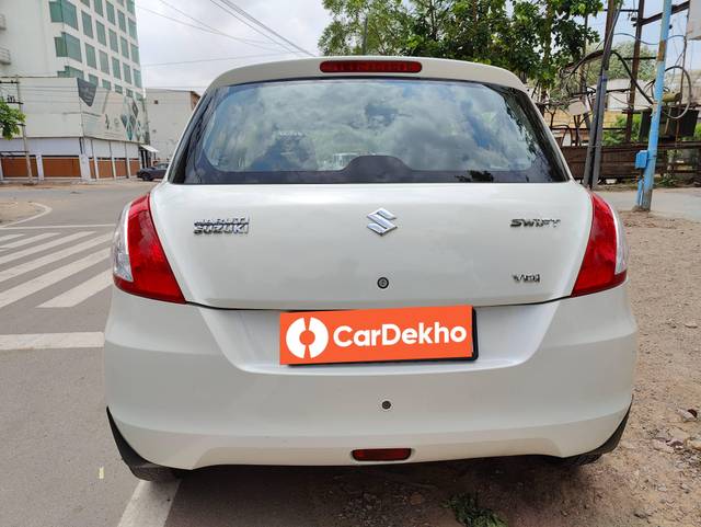 https://images10.gaadi.com/usedcar_image/3461942/original/used_car_2783073_1685443670_7c63feb0-4b3b-4292-9c3f-315d2b79a2c2.jpg?imwidth=6402