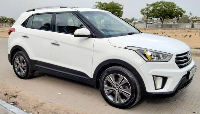 https://images10.gaadi.com/usedcar_image/3461977/original/usedcar_2_11461685444943_1685444952_a4c23371-b3a0-4ce5-bda0-0bd19e0066f9.jpg?imwidth=6400