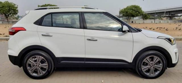 https://images10.gaadi.com/usedcar_image/3461977/original/usedcar_9_11461685444943_1685444974_a4c23371-b3a0-4ce5-bda0-0bd19e0066f9.jpg?imwidth=6401