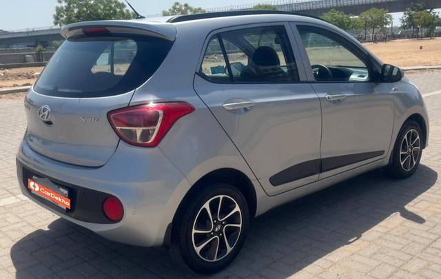 https://images10.gaadi.com/usedcar_image/3462018/original/usedcar_14_2783135_1685448160_a8601187-a940-4c61-ba5d-7059a961c3d0.jpg?imwidth=6402