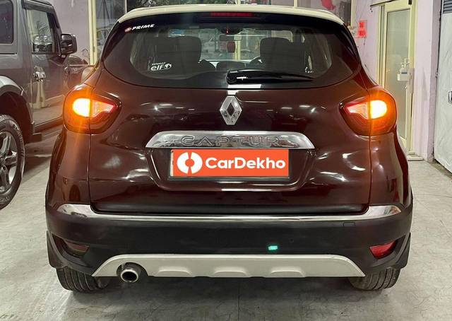 https://images10.gaadi.com/usedcar_image/3462112/original/zz1_crop_img_6476e4b5bebfd_1685513397.jpg?imwidth=6402