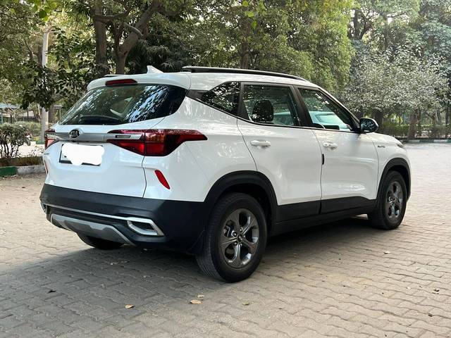 https://images10.gaadi.com/usedcar_image/3462173/original/used_car_2783272_1685454886_848f4ec6-90a5-43e4-a863-1fcd0efc08d0.jpg?imwidth=6401