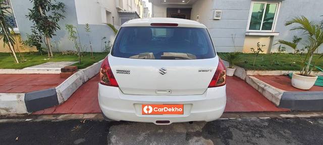 https://images10.gaadi.com/usedcar_image/3462221/original/7ed82c4f-f711-458d-87a4-43ae41bd486c_57606bd7-15f8-4cda-84ba-906340380c9b.jpg?imwidth=6401