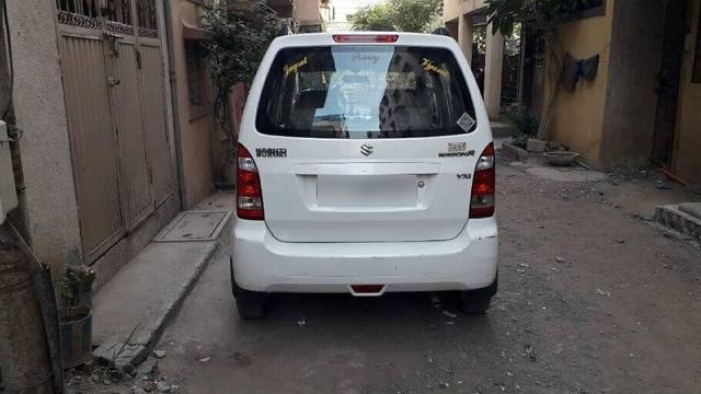 https://images10.gaadi.com/usedcar_image/3462232/original/e0a99776-b892-4997-ba95-1404e2406523-VCC_1739550_96_1684855275_3c7eda7b-2dcf-40ea-9794-1057675af1f4.jpg?imwidth=6402