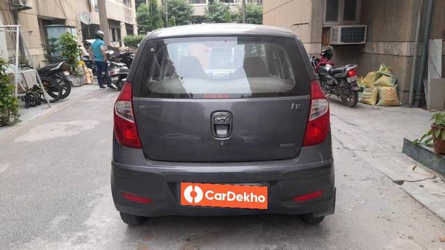 https://images10.gaadi.com/usedcar_image/3462272/original/8cdd0bd3-bd18-41b8-b17f-5e641aeea266-VCC_1739626_96_1684864136_bd376b04-0f34-49e2-84eb-b94e1ccbe3e5.jpg?imwidth=6402