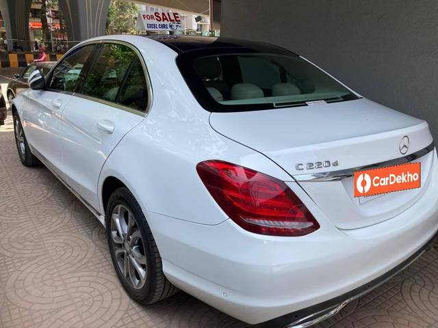 https://images10.gaadi.com/usedcar_image/3462331/original/usedcar_photo_2023_05_30_12_25_16_2_1201685509123_1685509418_1dbe5d3a-2e02-4186-9ad1-cc2d6b688032_f365e0c8-d4dc-42f1-9036-b998a5ba649d.jpg?imwidth=6401