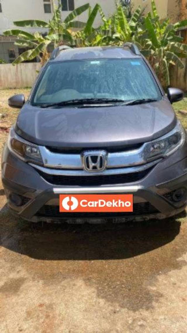 https://images10.gaadi.com/usedcar_image/3462347/original/c0de09f4-6516-4c0b-8dae-a0b87255d656_c2caf667-805c-4d63-8ddc-83b46808c5ca_1c18962d-b8a5-4e6f-9f70-44a0831a3a59.jpeg?imwidth=6400