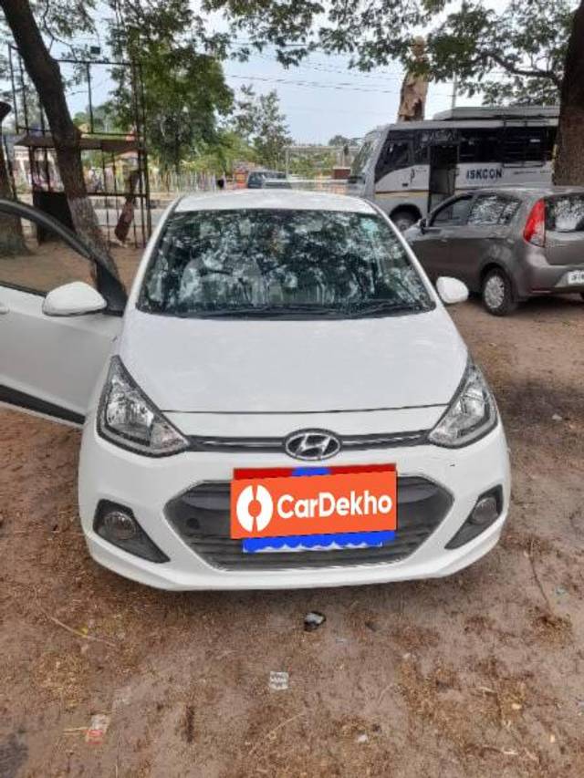https://images10.gaadi.com/usedcar_image/3462402/original/c695ccc3-ea7e-48c4-bda9-e87cde3d6f57_19b8095d-7f9f-4c98-bfce-ec7444d976d7.jpg?imwidth=6401