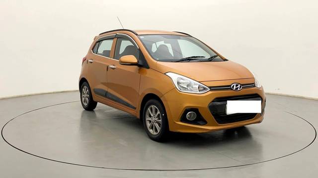 https://images10.gaadi.com/usedcar_image/3462543/original/usedcar_43_2783538_1685517770_bb81fbb2-ec28-4d4a-8284-3feca6f6ef95.jpg?imwidth=6400