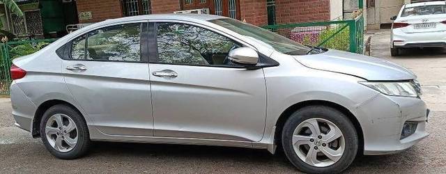 https://images10.gaadi.com/usedcar_image/3462585/original/zz1_crop_img_64786ef72d2cf_1685614327.jpg?imwidth=6401