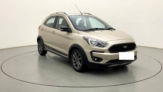 Ford Freestyle Titanium Plus Diesel BSIV Ford Freestyle Titanium Plus Diesel BSIV