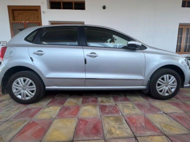 https://images10.gaadi.com/usedcar_image/3462640/original/513cec30-aafb-469b-9bff-49456bda2d68_2b674984-f3c3-4a32-8991-3a88d6850611.jpeg?imwidth=6400