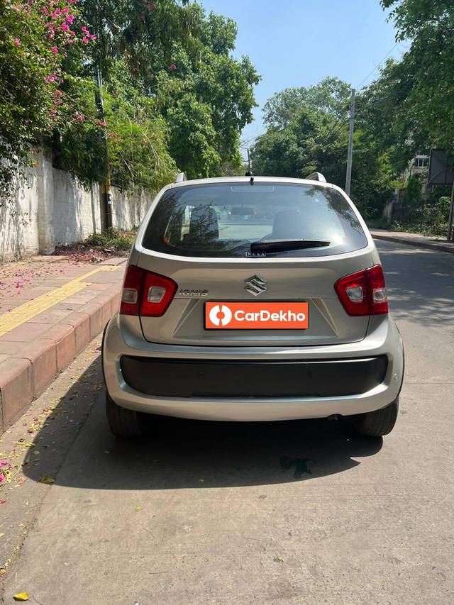 https://images10.gaadi.com/usedcar_image/3462828/original/used_car_2783789_1685528618_e47412d5-42b5-41aa-b0c2-3231ed22fa19.jpg?imwidth=6402