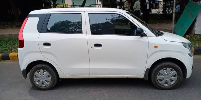 https://images10.gaadi.com/usedcar_image/3462968/original/31d25890-aeba-4829-a068-71e0d6cf1ff6-VCC_IMG_1684919228736_1739928_97_1684919554_1d6822cd-7b4b-4c6c-8d99-127973528563.jpg?imwidth=6401