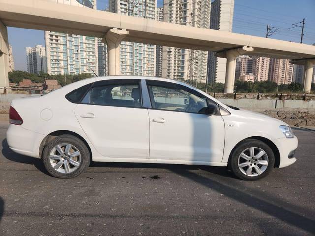 https://images10.gaadi.com/usedcar_image/3462982/original/used_car_2783921_1685537597_c6652d62-5613-45f3-8832-3269e5e7745f.jpg?imwidth=6401