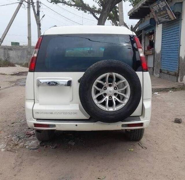 https://images10.gaadi.com/usedcar_image/3463014/original/1b73d416-347e-49ff-898f-a40ffd4a659a-VCC_1739941_96_1684931300_fff2e8ad-f0c4-42c8-923a-86ed49b02802.jpg?imwidth=6402