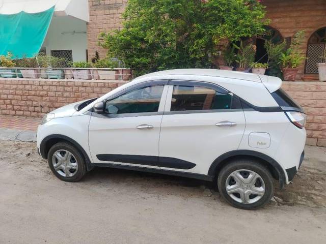 https://images10.gaadi.com/usedcar_image/3463031/original/d7f1ed72-82b5-4708-b710-a450303162f9_1f12856c-6cd4-4391-b160-13fe09a303b8.jpg?imwidth=6402