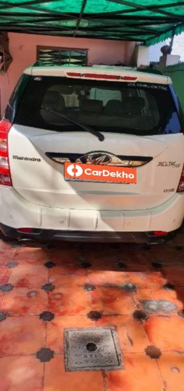 https://images10.gaadi.com/usedcar_image/3463091/original/621e5831-3b2e-4ff4-ade8-fdd43550bb66_c2593204-2586-4815-a7f0-e6893515dbe2.jpg?imwidth=6400