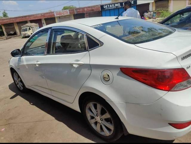 https://images10.gaadi.com/usedcar_image/3463121/original/a581fd6c-5eab-4ef7-9b2b-f53b880de356_309f40ee-2f63-4a59-a3f2-276ebf5e1c22.jpg?imwidth=6402