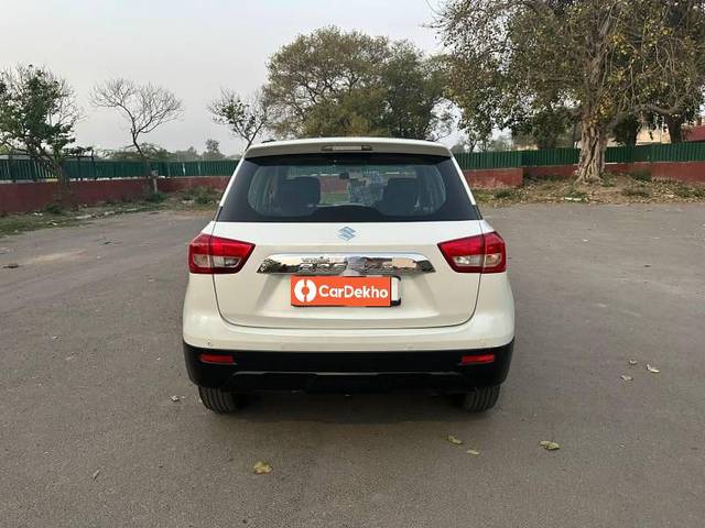https://images10.gaadi.com/usedcar_image/3463184/original/59b49705-b10a-4ff5-96cc-672e1c1713b1_e471b0d5-9313-4922-b144-758a03a9efba.jpg?imwidth=6402