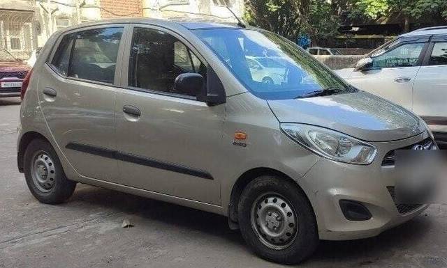 https://images10.gaadi.com/usedcar_image/3463186/original/zz1_crop_img_6478665254ee9_1685612114.jpg?imwidth=6400