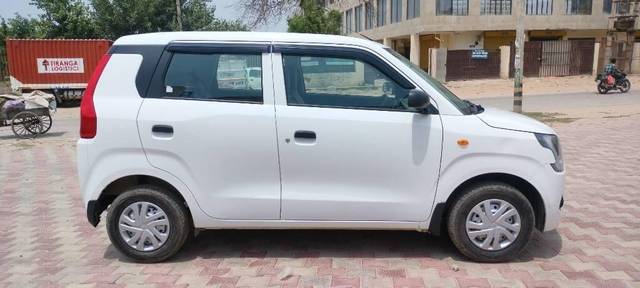 https://images10.gaadi.com/usedcar_image/3463257/original/7e1a4281-f746-4116-b800-a433ad6dcbd3-VCC_IMG_1684993623638_1740191_97_1684993662_28a0e31b-cef5-4905-84f0-5722705a181f.jpg?imwidth=6401