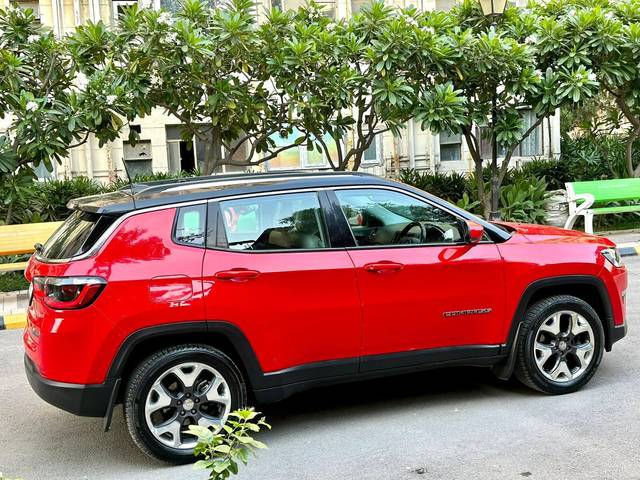 https://images10.gaadi.com/usedcar_image/3463363/original/used_car_2784180_1685606761_6365a163-0b86-4937-aa29-b97049f5dc6a.jpg?imwidth=6402