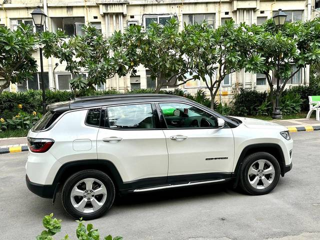 https://images10.gaadi.com/usedcar_image/3463439/original/used_car_2784249_1685607945_27db2f40-6d41-4917-9c9d-694688262de1.jpg?imwidth=6402