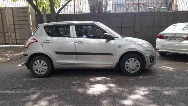 https://images10.gaadi.com/usedcar_image/3463467/original/9d053803-af82-4db1-b1b5-a25de24a31a4-VCC_IMG_1684995883038_1740230_97_1684996314_5af44382-b341-4c75-ace1-adf56ac55dc4.jpg?imwidth=6401