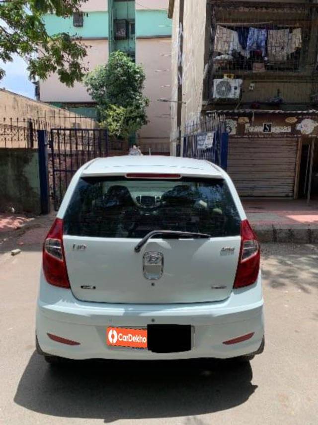 https://images10.gaadi.com/usedcar_image/3463762/original/f4694235-a567-4773-a92a-f25110811ffe_239e2906-c617-4162-879d-ca5d9796490b.jpeg?imwidth=6401