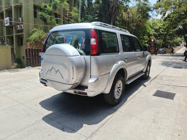 https://images10.gaadi.com/usedcar_image/3463792/original/usedcar_6_60671685619260_1685619274_4d7a43d9-9804-404d-a0ad-a51b84397682.jpg?imwidth=6401
