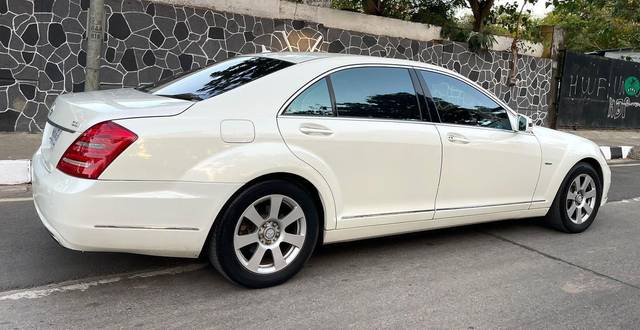 https://images10.gaadi.com/usedcar_image/3463851/original/usedcar_img_20230328_wa0031_9761685623127_1685623246_474428e9-27be-4b53-98ac-a0d63f74ad3d.jpg?imwidth=6402