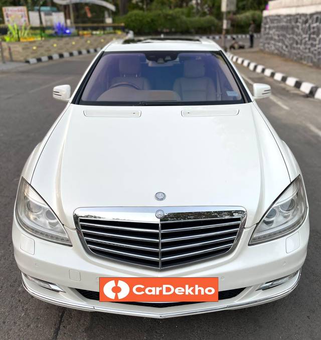https://images10.gaadi.com/usedcar_image/3463851/original/usedcar_img_20230328_wa0036_9761685623127_1685623307_474428e9-27be-4b53-98ac-a0d63f74ad3d.jpg?imwidth=6400