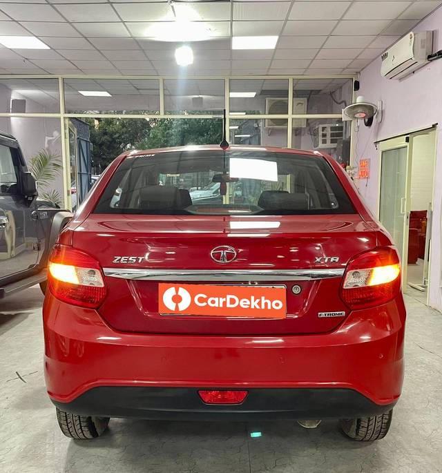 https://images10.gaadi.com/usedcar_image/3463872/original/used_car_2784630_1685625272_99652b0e-a90b-4974-b36a-c9a4e2e77198.jpg?imwidth=6402