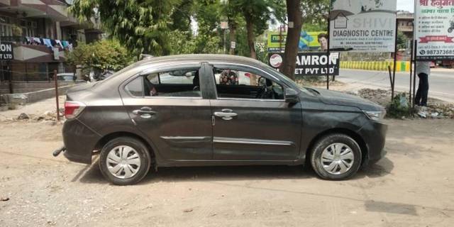 https://images10.gaadi.com/usedcar_image/3463890/original/729aae4b-0410-4893-a4b9-183887747219-VCC_IMG_1685003895236_1740293_97_1685003925_c35b9687-b0d0-48c9-9831-ccb5ccf281ed.jpg?imwidth=6401