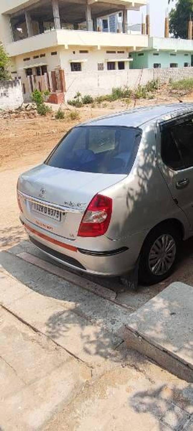 https://images10.gaadi.com/usedcar_image/3463938/original/475546c9-c4ff-420e-8621-ea1db5e25a49_fbed3b85-7f37-4cd7-8a4d-a58e37970d60.jpg?imwidth=6400