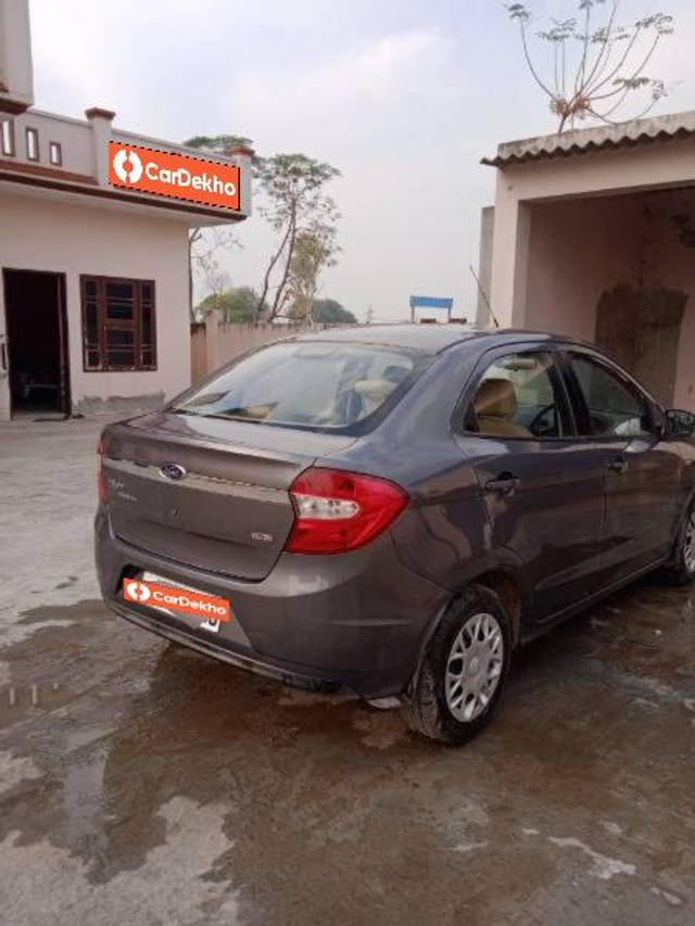 https://images10.gaadi.com/usedcar_image/3463978/original/682ccf28-87e9-41e9-bb73-22ce7ad99be7_aff8982c-865a-47d7-ab79-d00258159305.jpg?imwidth=6400
