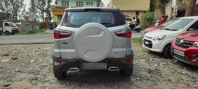 https://images10.gaadi.com/usedcar_image/3463980/original/38a9f938-9738-4dd1-812d-cffeeb6f4226-VCC_1740309_96_1685034128_715db8d6-de72-4495-bed7-25f45cb1d420.jpg?imwidth=6402