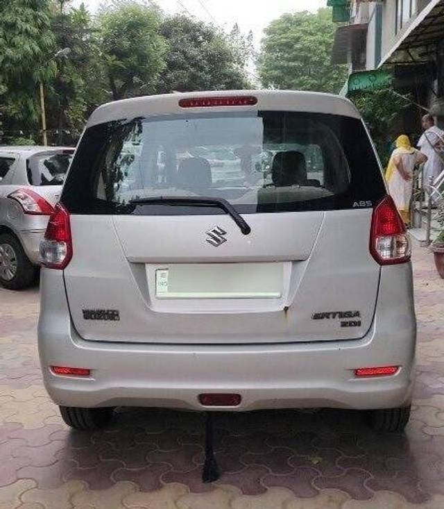 https://images10.gaadi.com/usedcar_image/3464009/original/7f8890d7-b66f-4152-bf17-88bd69d3dd60-VCC_1740439_96_1685048037_c1e0998b-1003-4c98-ae82-ca3e17834239.jpg?imwidth=6402