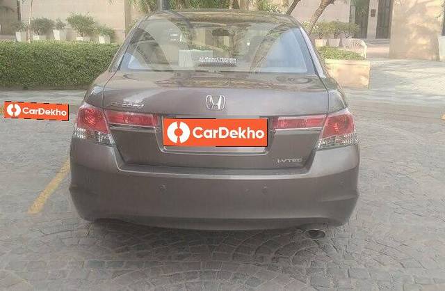 https://images10.gaadi.com/usedcar_image/3464010/original/9c8c4ba5-9904-42d4-ac29-89ef71a6c7c3-VCC_1740429_96_1685046313_4fc788b4-9b56-4ad3-a279-082c1f42cf2d_eaed3b46-a258-4374-ba9a-549ef0d71496.jpg?imwidth=6402
