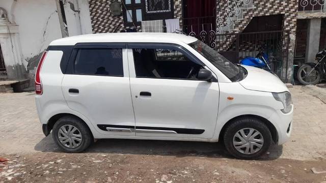 https://images10.gaadi.com/usedcar_image/3464029/original/5f0fb8d9-88f4-46aa-ae0a-1326466dd497-VCC_IMG_1685252365830_1741066_97_1685252806_0c535732-64c2-4e92-b126-de07381f9d46.jpg?imwidth=6400