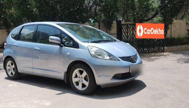https://images10.gaadi.com/usedcar_image/3464030/original/73a1075f-13d8-4e44-b8ae-3b7c9debe4be-VCC_1741506_116_1685428869_c6cc90af-dad6-4d53-96fa-33a19aef1e7b_9974751e-b822-49df-b422-20bf9a612680.jpg?imwidth=6400