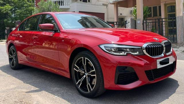 https://images10.gaadi.com/usedcar_image/3464120/original/zz1_crop_img_647b0e2f69fb9_1685786159.jpg?imwidth=6400