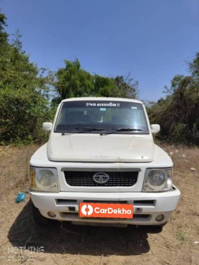 https://images10.gaadi.com/usedcar_image/3464121/original/ed978201-dfef-4a9c-ba37-33903da4d0b0_55620294-8eec-4e94-a12a-748b9847ed35.jpg?imwidth=6400