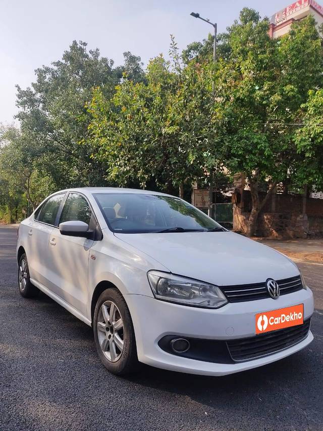 https://images10.gaadi.com/usedcar_image/3464199/original/used_car_2784835_1685691242_fde8ff7a-9866-4326-89c0-3b4efe3be4c3.jpg?imwidth=6400