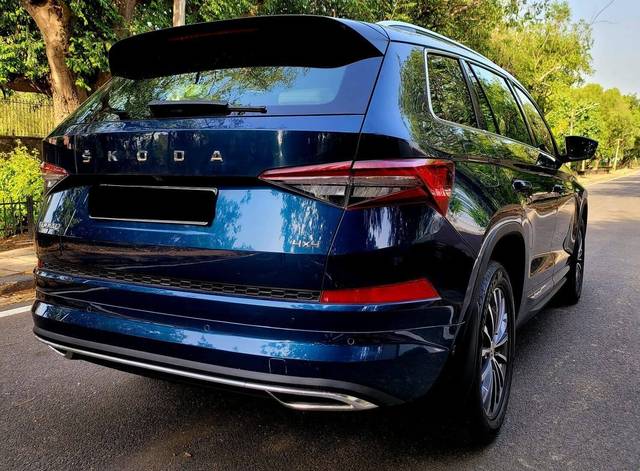 https://images10.gaadi.com/usedcar_image/3464485/original/zz1_crop_img_6479c91ea28c8_1685702942.jpeg?imwidth=6402