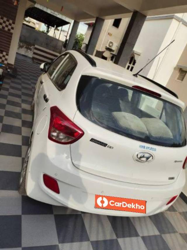 https://images10.gaadi.com/usedcar_image/3464716/original/da03f0ca-7b51-40cd-bb7d-466206a81419_13b8f1d3-9144-4870-b716-d28c1d1cc1c3.jpg?imwidth=6400