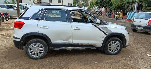 https://images10.gaadi.com/usedcar_image/3465014/original/c3957608-0452-46fb-a907-9bc96e3e26c6-VCC_IMG_1685158516436_1740768_97_1685158730_0dca71e1-b9c5-416c-a3a6-eb1b51d35ac1.jpg?imwidth=6401