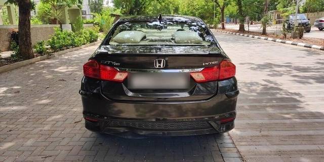 https://images10.gaadi.com/usedcar_image/3465129/original/a59986f7-8101-452c-b83e-de2f0cdcba5a-VCC_1740777_96_1685167327_8e42743e-4278-4144-bb0e-4b38440ad5ab.jpg?imwidth=6402
