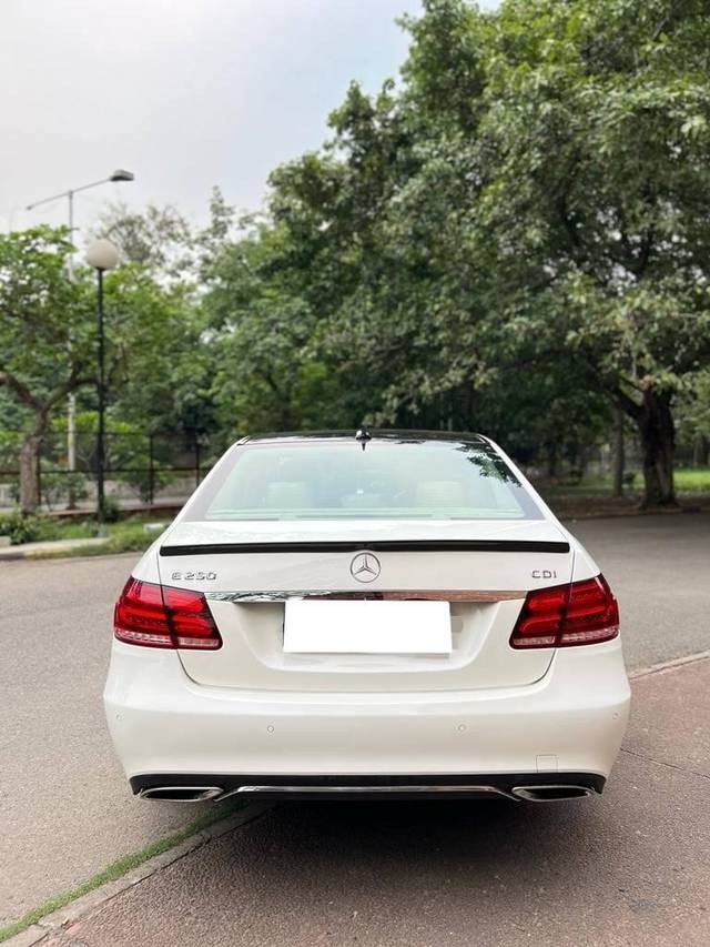 https://images10.gaadi.com/usedcar_image/3465328/original/used_car_2785795_1685783284_592a7d59-7566-4acf-b6e6-bcac424424c8.jpg?imwidth=6402